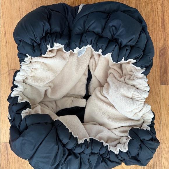 7 AM Enfant Car Seat Cocoon - Tundra - Picture 2 of 3